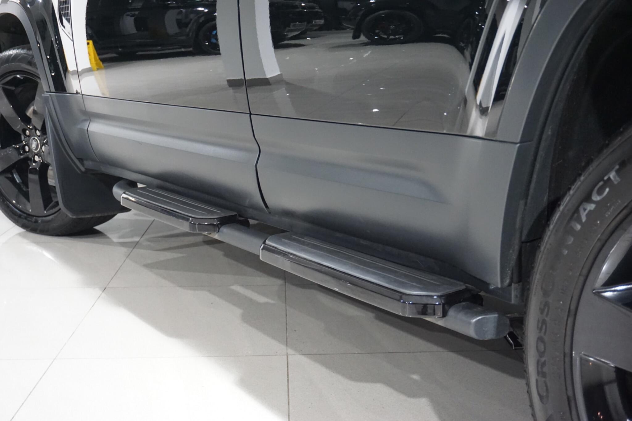 Land Rover Defender 110 3.0 D250 MHEV HSE Hard Top SUV 5dr Diesel Auto 4WD MWB Euro 6 (s/s) (250 ps)